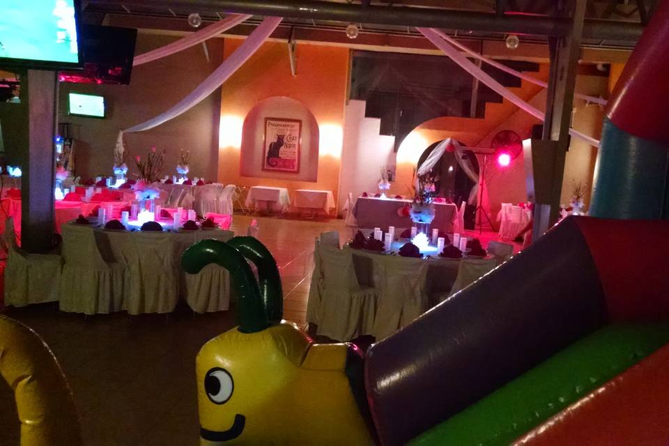 Inflable en su boda