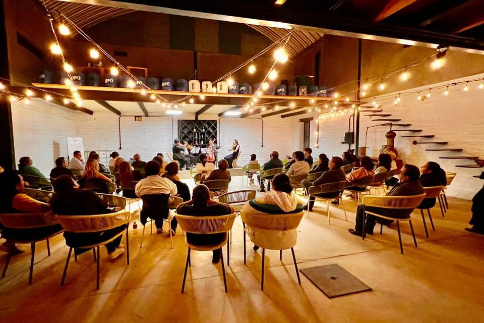 Interior de noche