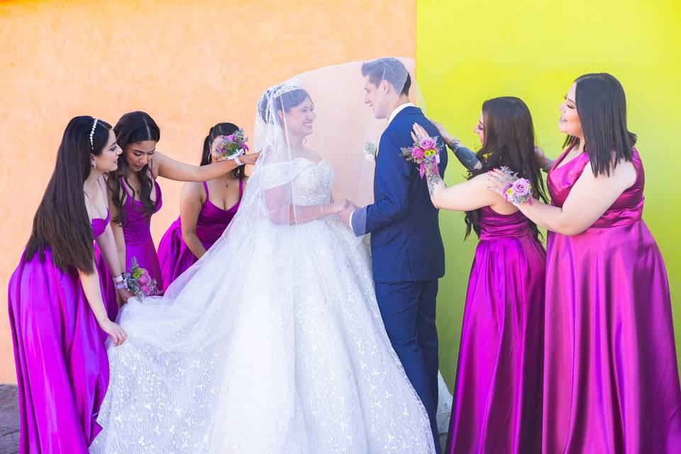 Novios y damas de honor