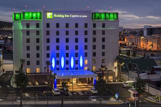 Holiday Inn Express & Suites