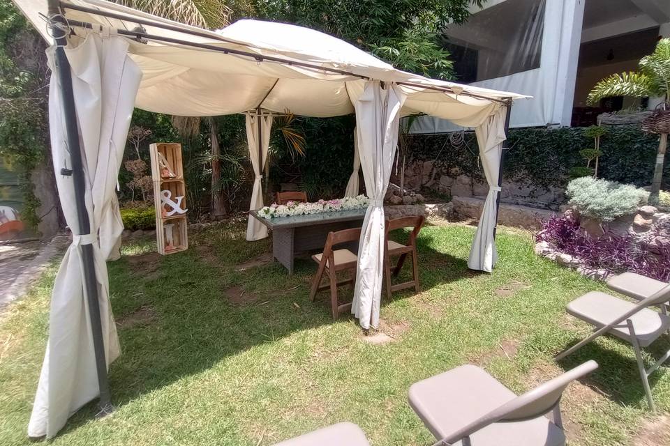 Carpa blanca