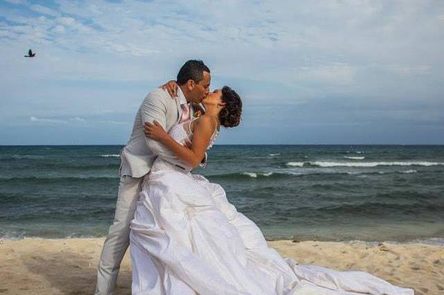 Lovely Playa del Carmen Bride