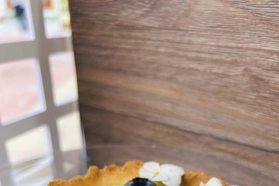 Tartas con flor comestible