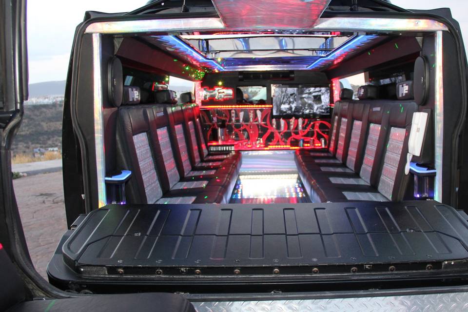Limousine Hummer H2 interior
