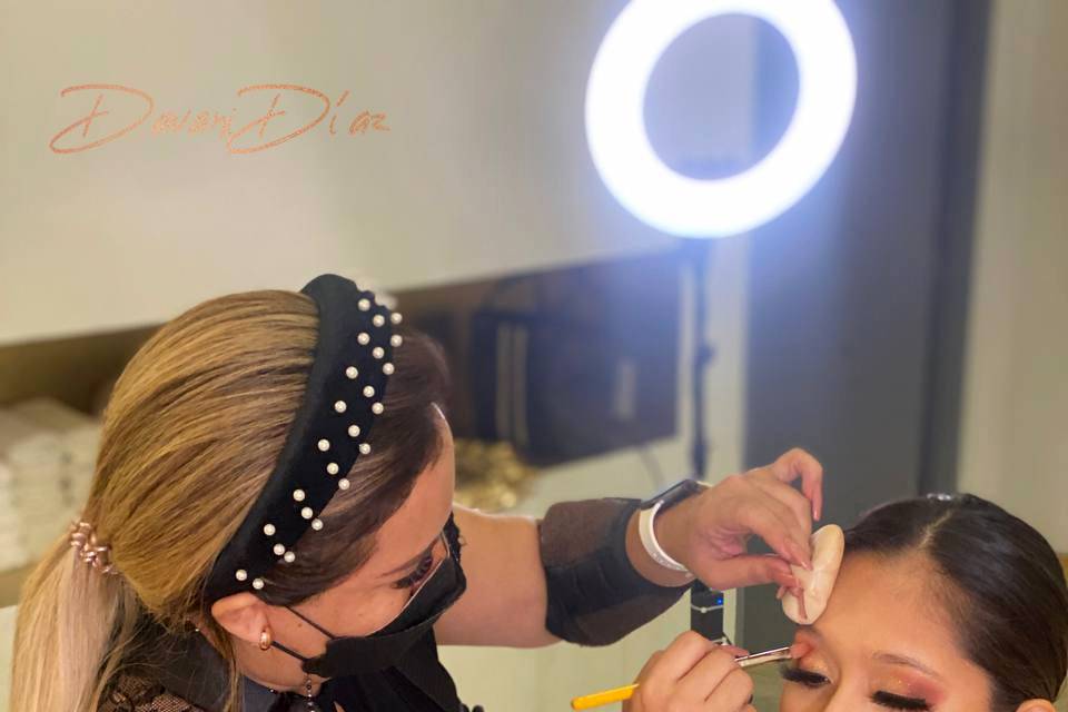 Davani díaz makeup artist