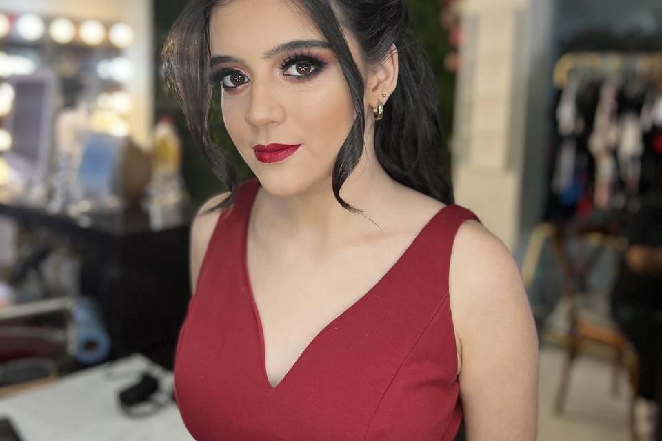 Davani díaz makeup artist