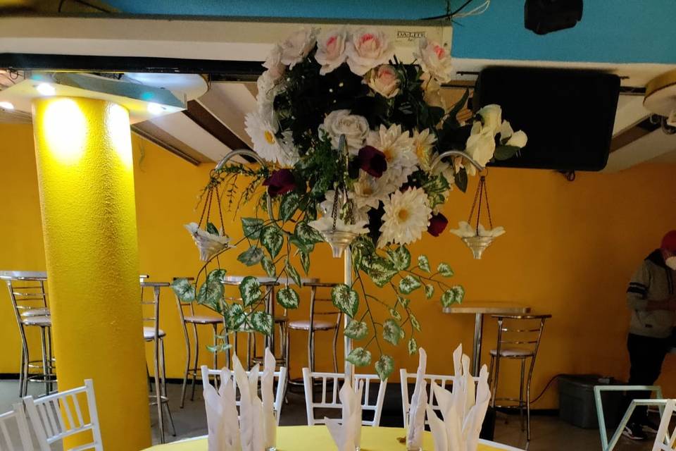 Salón Los Cedros