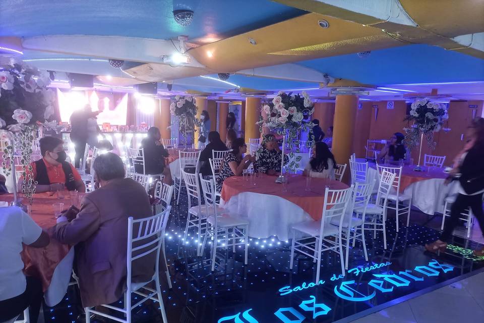 Salón Los Cedros