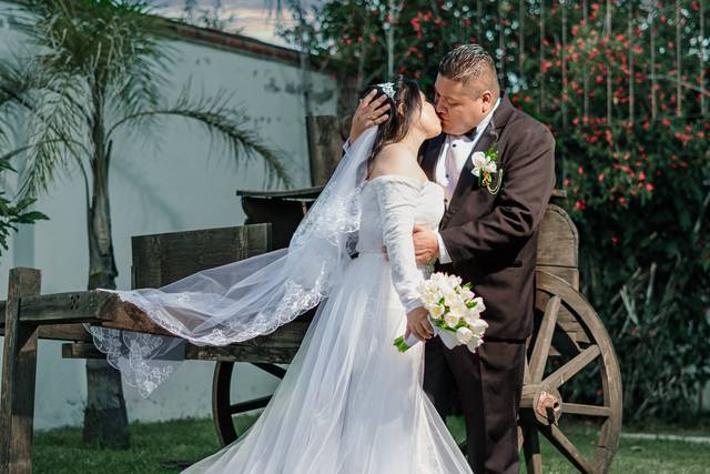 Beso novios