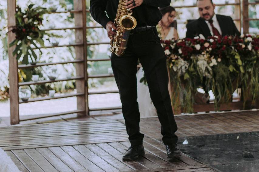 Saxofonista para cena