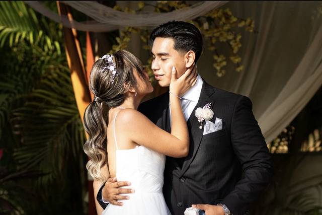 Novios felices