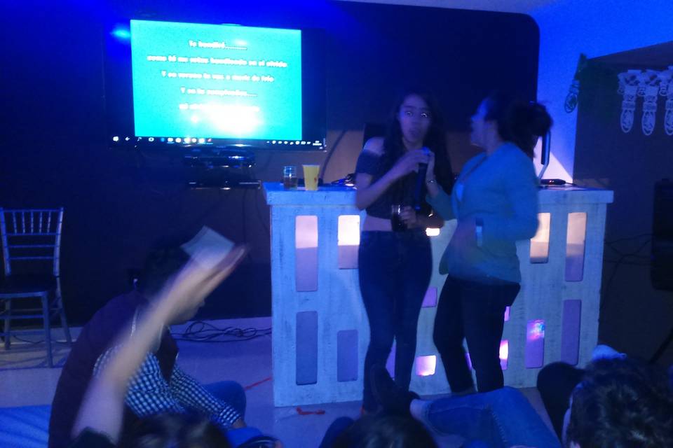 Noche de karaoke