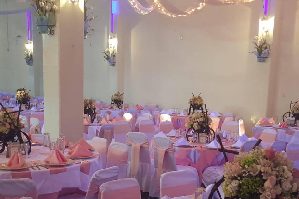 Luna Romántica Salón