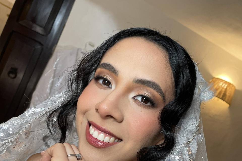 Looks nupciales hechos por profesionales