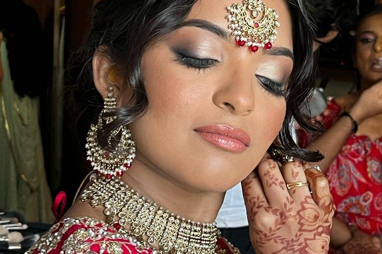 Hindu bride makeup