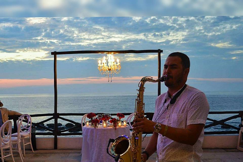 Tato Venegas Saxofonista