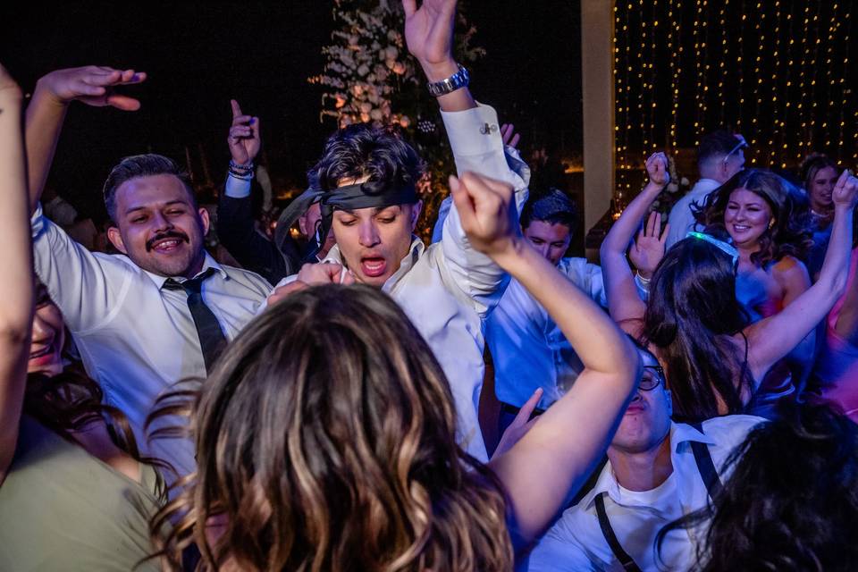 Fiesta con los invitados