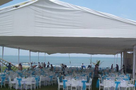 Banquete en el jardín