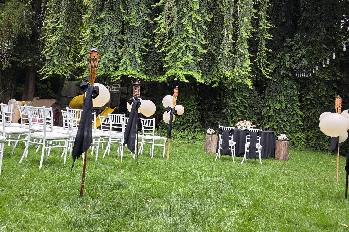 Sillas y globos