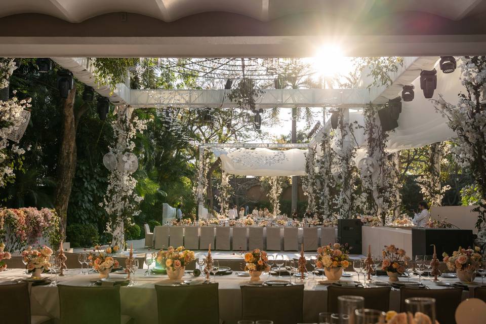 D&G Montaje de bodas en jardín