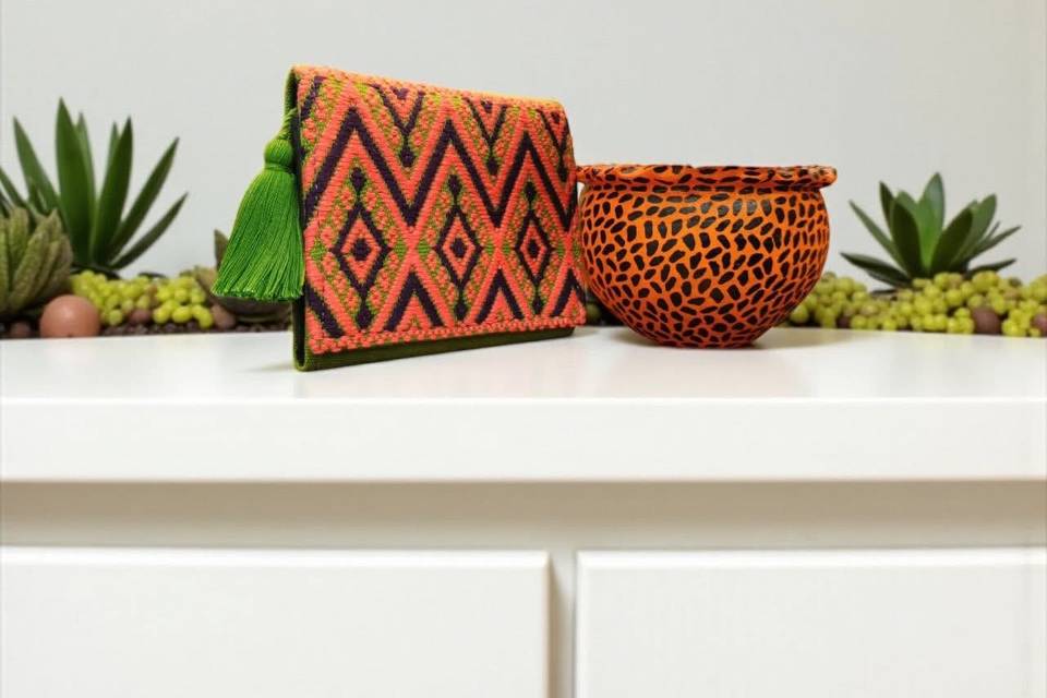 Carteras hechas en telar