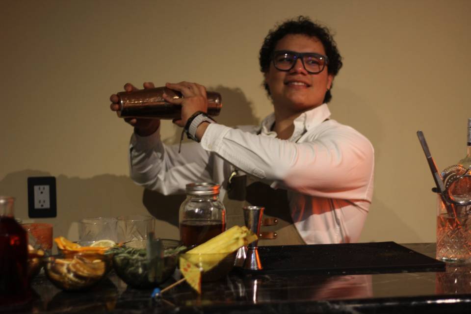 ACTITUD EN CADA COCTEL