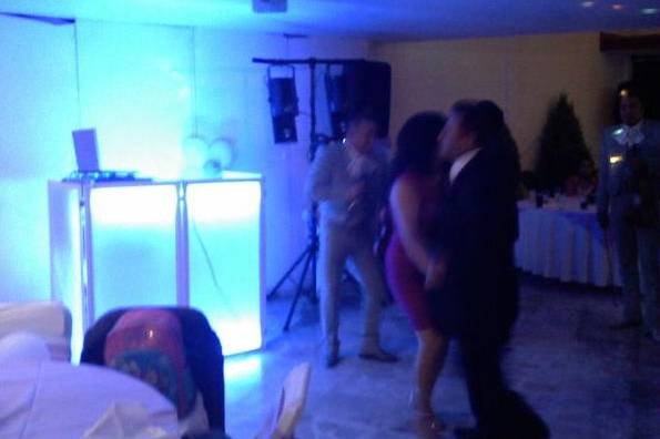 Luz y sonido global karaoke