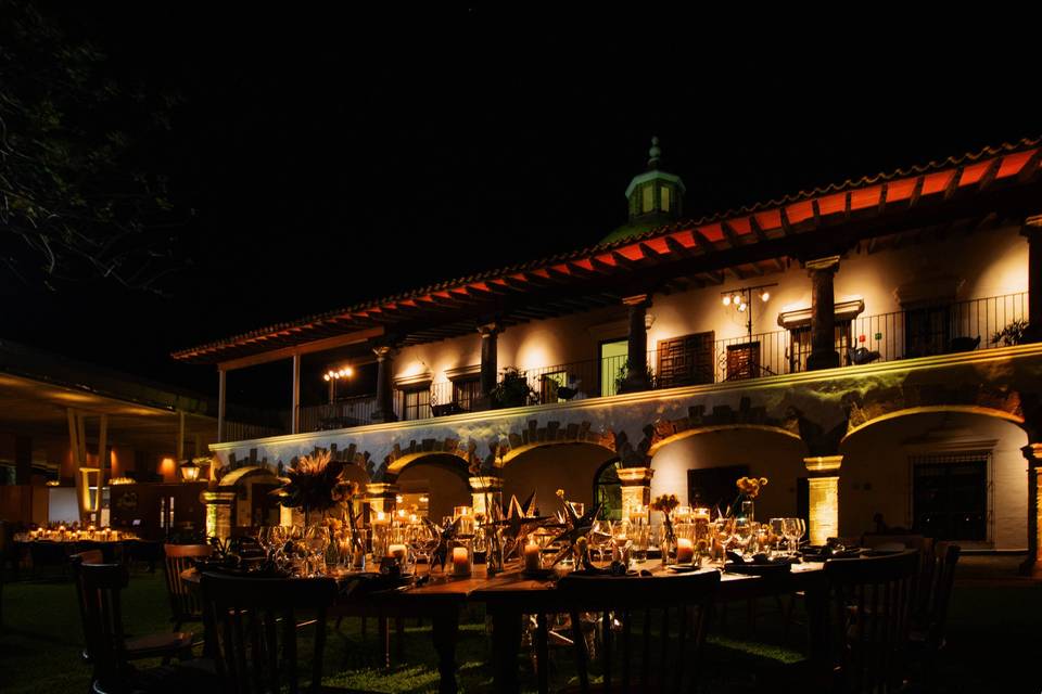 Hacienda Noche