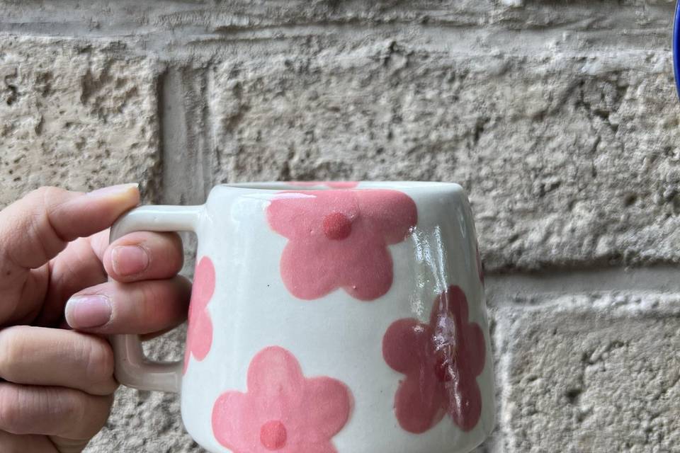 Taza Berlín en flores rosas