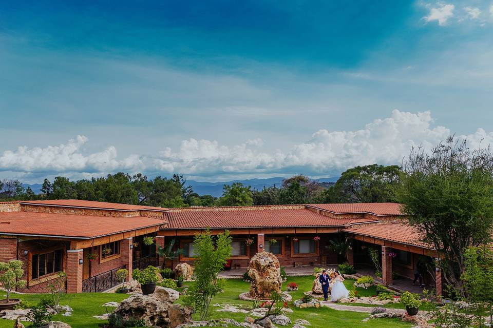 José Luis Lara, Wedding Day