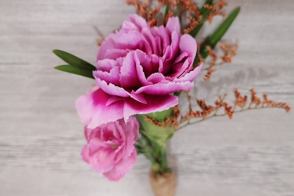 Boutonniere rosa