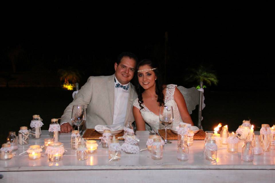 Mesa de novios decorada