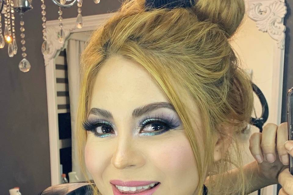 Paola Monroy Makeup