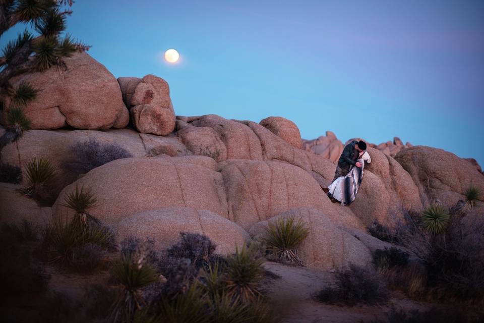 Beso bajo la luna