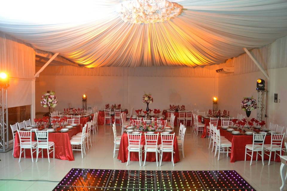 Boda en rojo