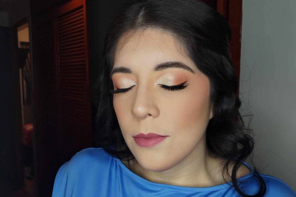 Make up y peinado con glamour para novias