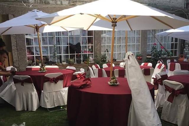 Sombrillas para evento en área