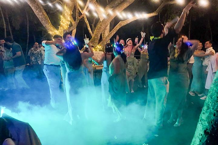 DJ y música en vivo