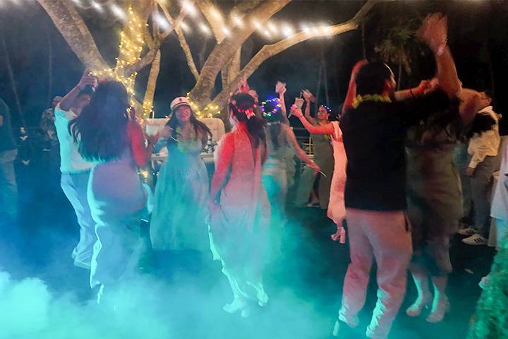 DJ y música en vivo