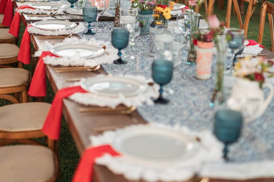 Boda F&S Table Stilyng
