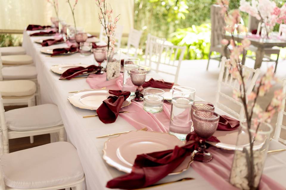 Cherry blossom borgoña