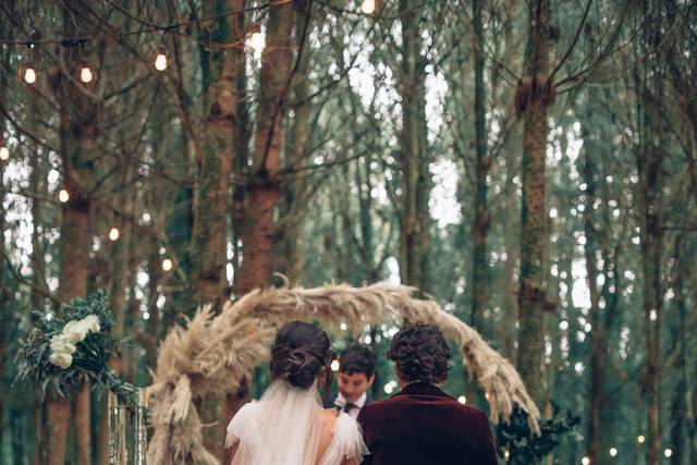 Tania & Jero Photo by: Pinguin