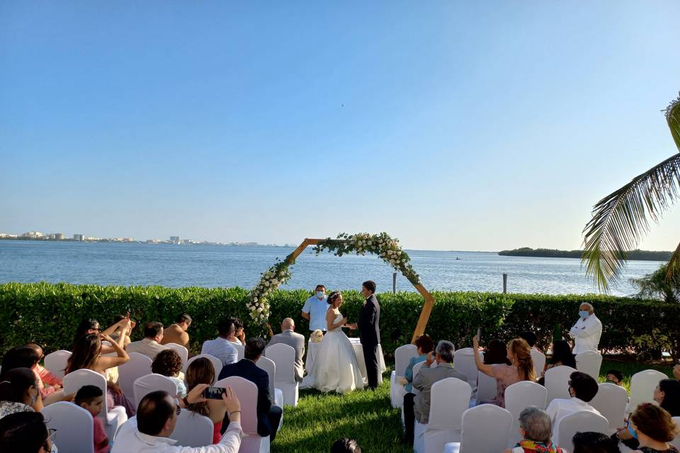 Ceremonia en jardín