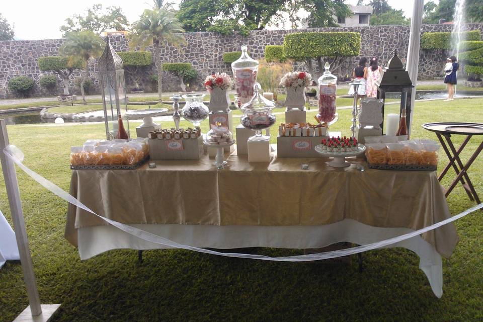 Holly Sweet Wedding Planners
