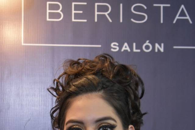 Novia maquillaje y peinado