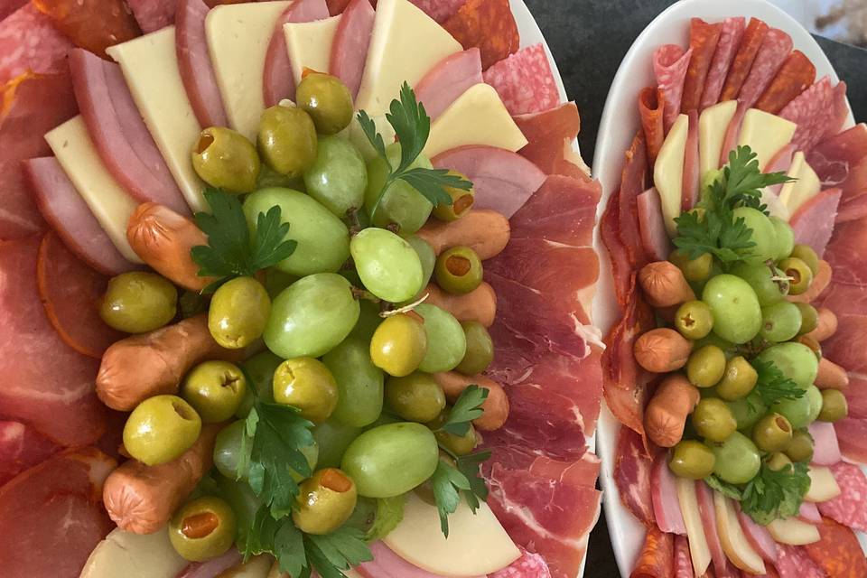 Platones de carnes frías