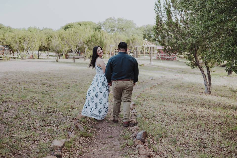 Novios en gran tronco