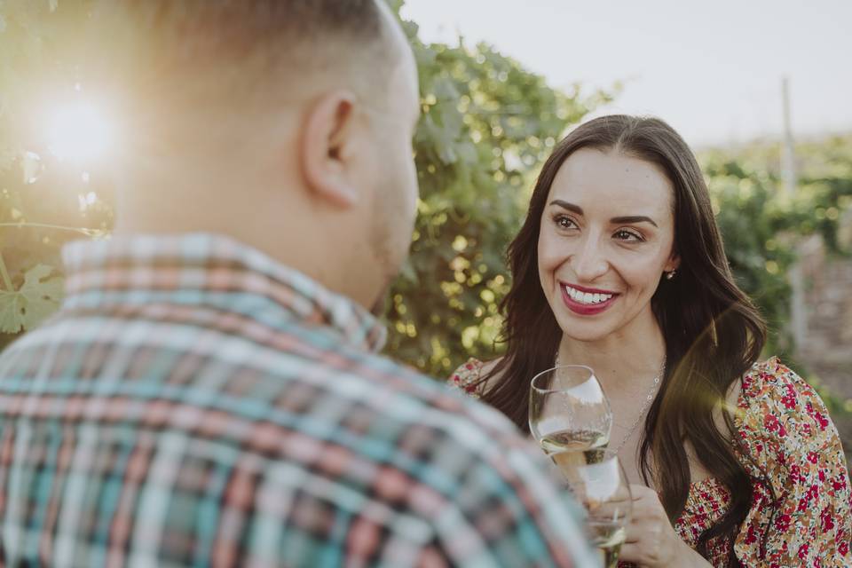 Novios sonriendo