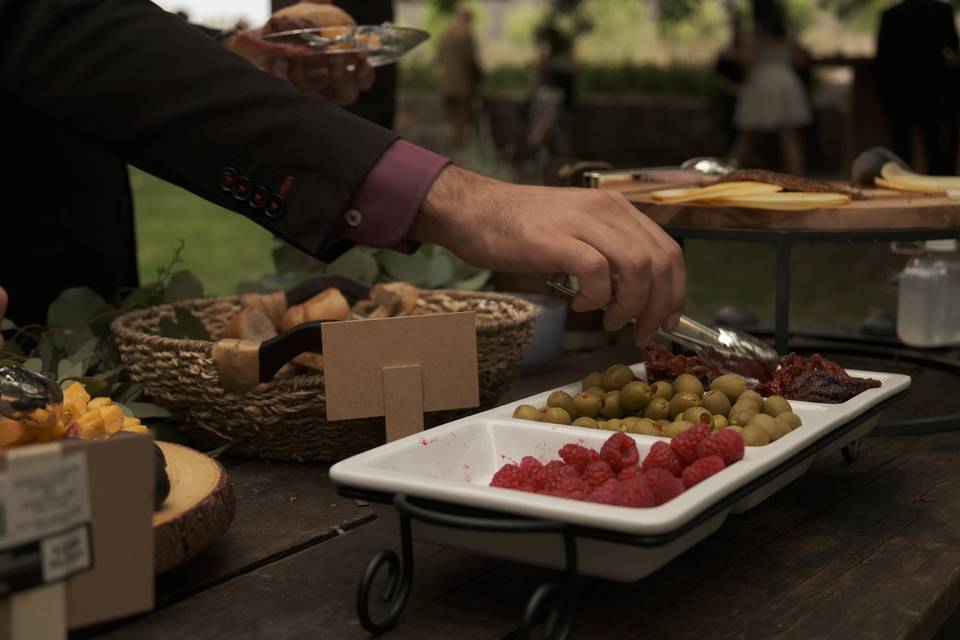 Mesa de carnes frías