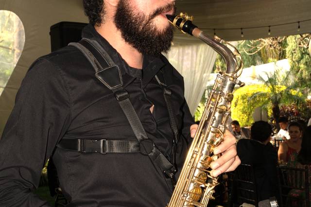 Saxofonista en evento